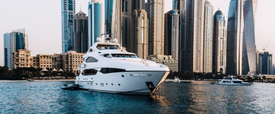 Benefits of Reserving a Yacht in Advance in Dubai